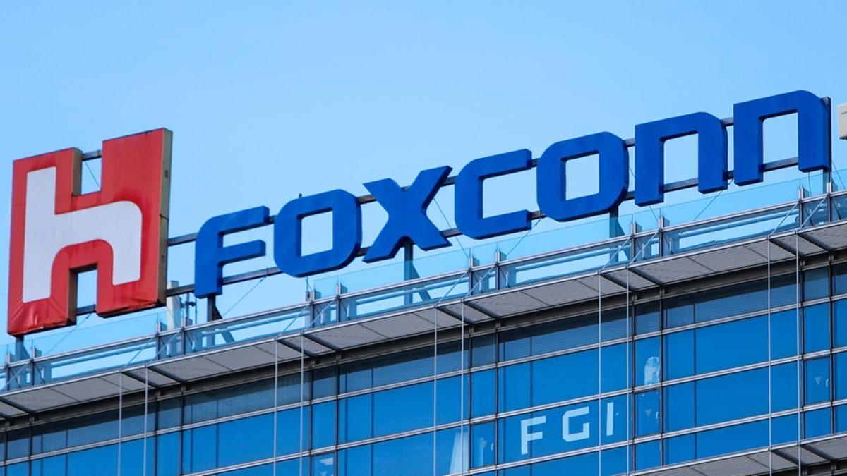iPhone İmalatı İçin Halkını Köle Gibi Çalıştırması Eleştirilen Çinli Dev Şirket: Foxconn