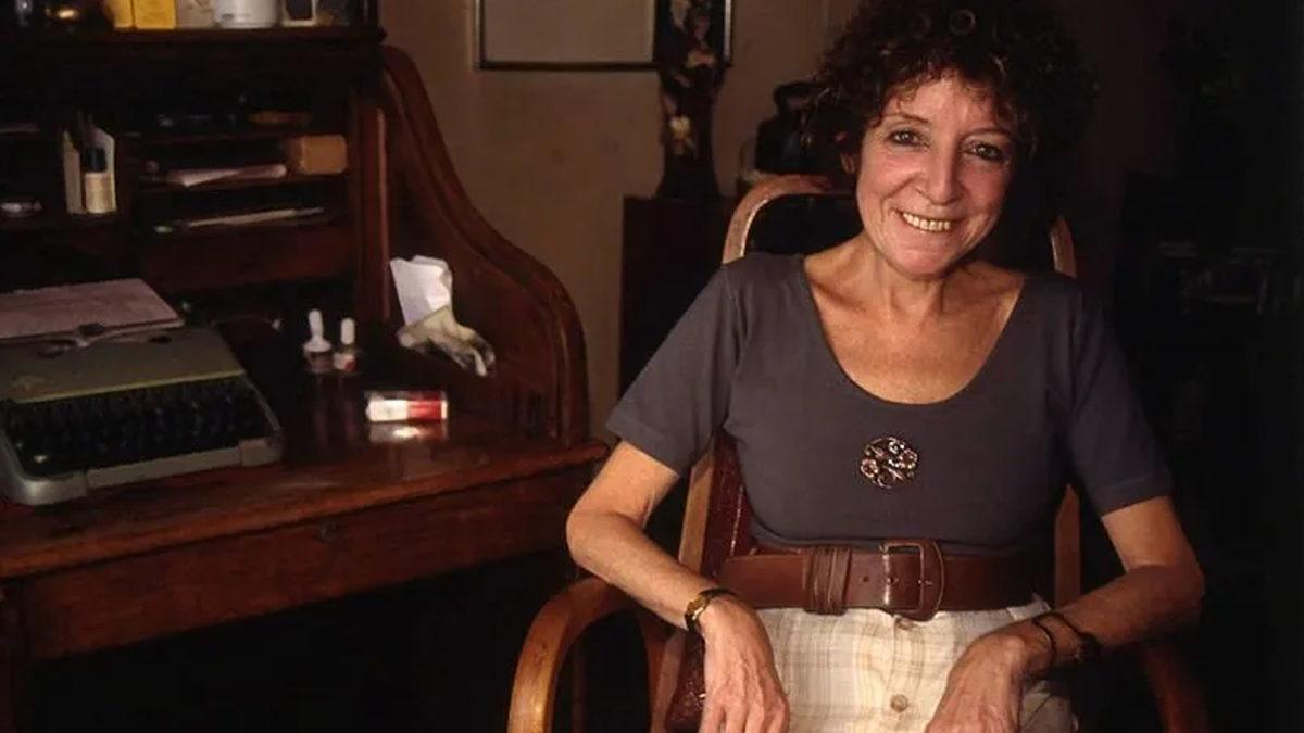 Kısa Hikâyeleri ve Denemeleri ile Türk Edebiyatına Yeni Bir Bakış Açısı Kazandıran Tomris Uyar Kimdir? Mutlaka Okunması Gereken Tomris Uyar Kitapları