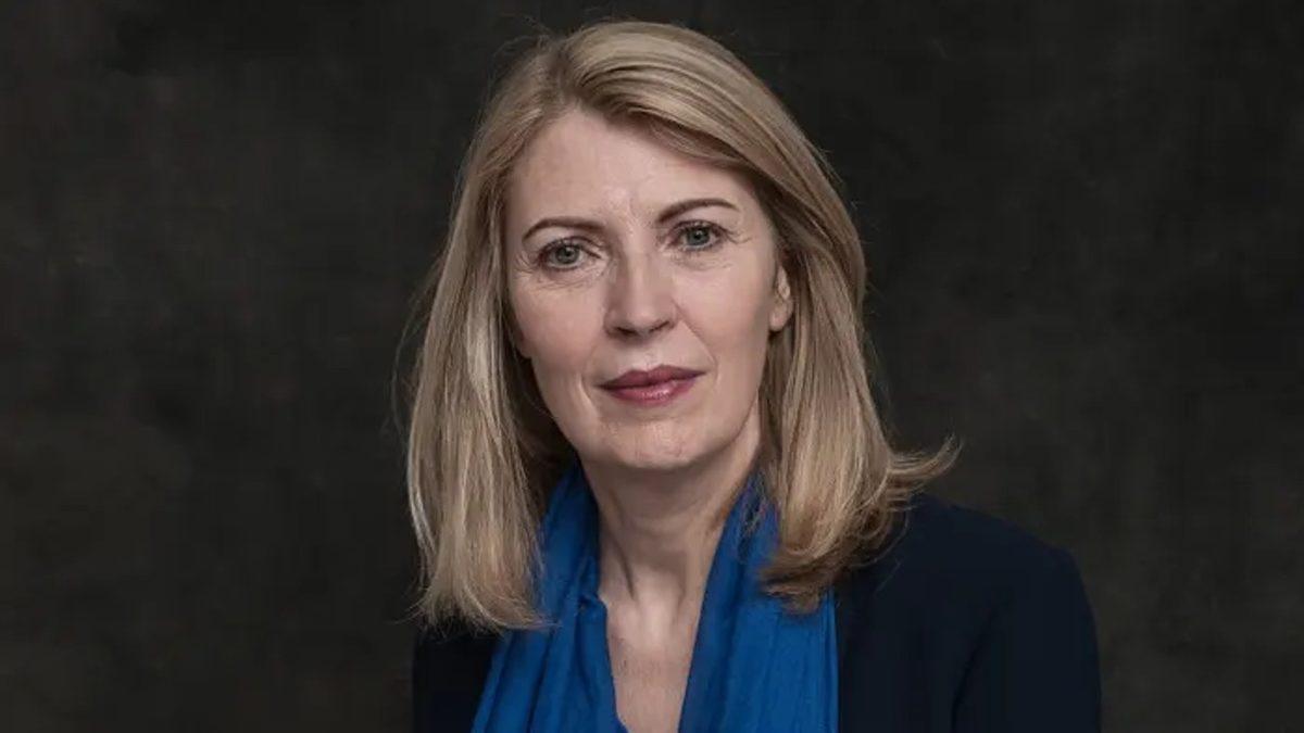 “Süper İnsan” Yaratma Amacıyla Kızının Üstünde İnanılmaz Deneyler Yapan Psikopat Baba: Zorla Elektrikli Telleri Tutturuyormuş!