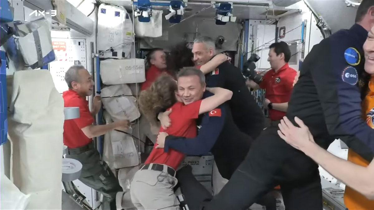 Alper Gezeravcı, Uluslararası Uzay İstasyonu’na Ulaşmasının Ardından Konuşmasını Yaptı [VİDEO]