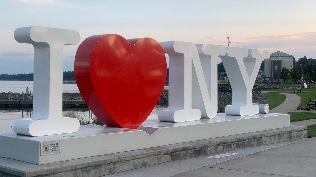Bağcılar’da Bir Dayının Tişörtünde Bile Görebileceğiniz “I❤NY (I Love New York)” Logosunun Hiç Bilmediğiniz Arka Planı