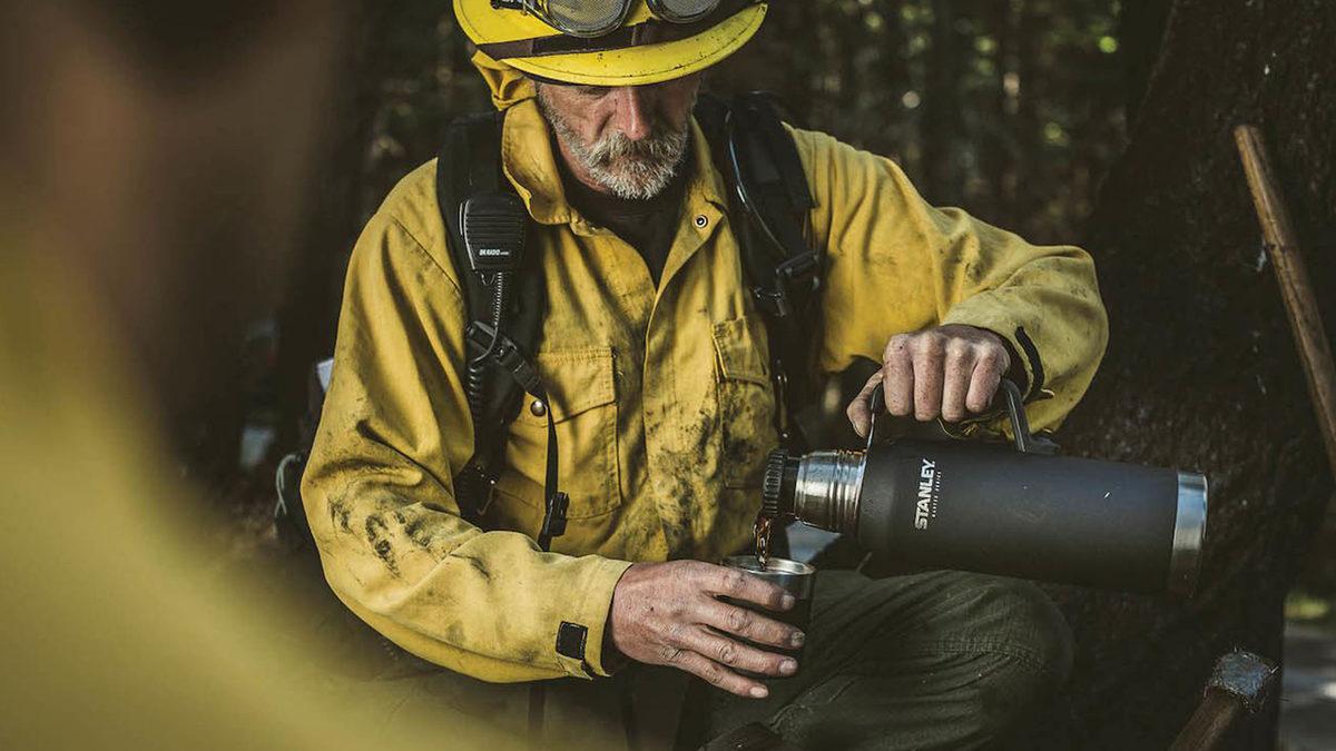 Termoslar Nasıl Hem Sıcak Hem de Soğuk İçecekleri Uygun Sıcaklıkta Tutuyor? Bilimsel Açıdan Açıklıyoruz!