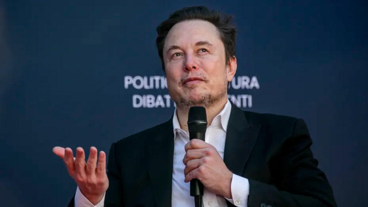 Tesla, Elektrikli Otomobil Satışları Patlamasına Rağmen Bir Ayda 220 Milyar Dolar Değer Kaybetti: İyi de Neden?