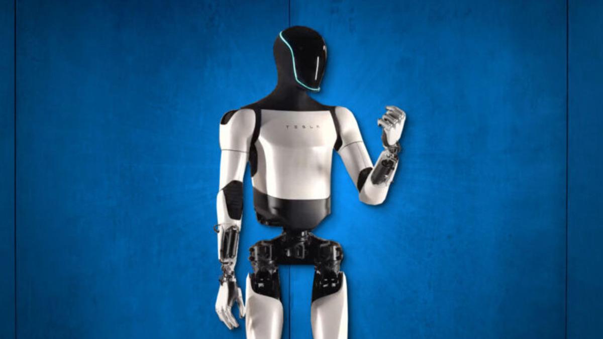 Tesla İnsansı Robotun Yeni Videosu Paylaşıldı: Hâlâ "Yaşlı Amcalar Gibi" Yürüyor