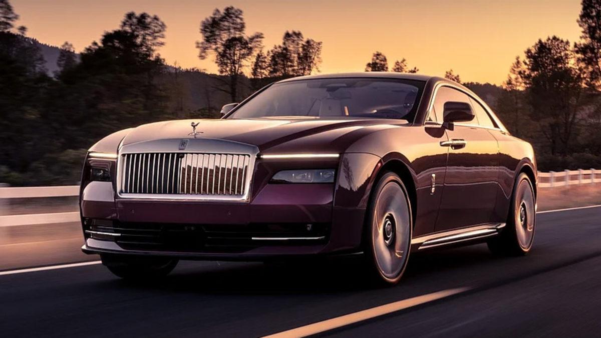 Rolls-Royce, 13 Milyon TL’lik İlk Elektrikli Otomobilini 