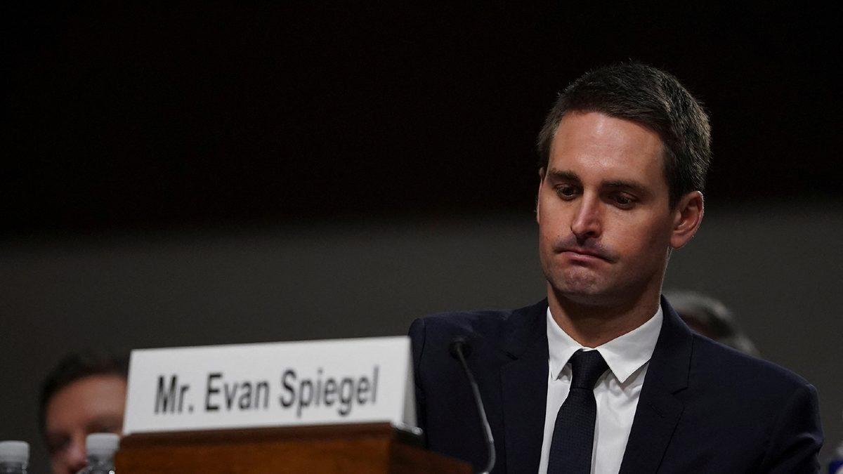 Mark Zuckerberg, ABD Senatosundaki İfadesi Sırasında Çocukları İnternette Zarar Gören Ailelerden 