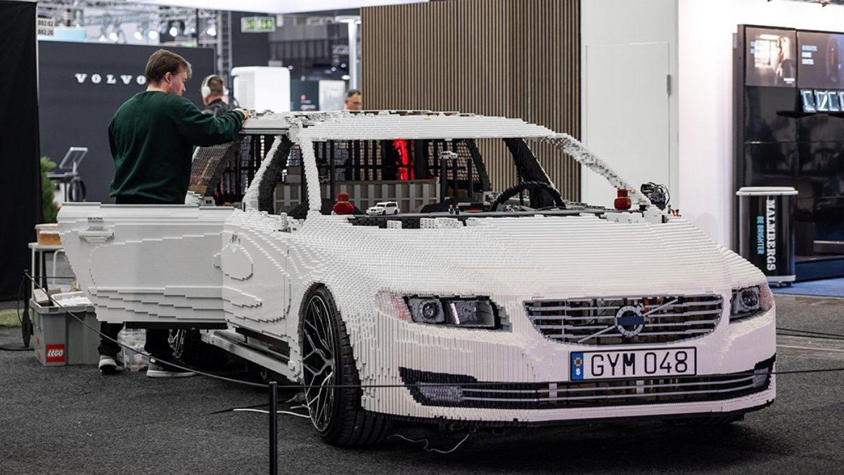 Gerçeğinden Daha Pahalı: LEGO ile Gerçeği ile Birebir Boyutta Volvo V70 Yapıldı