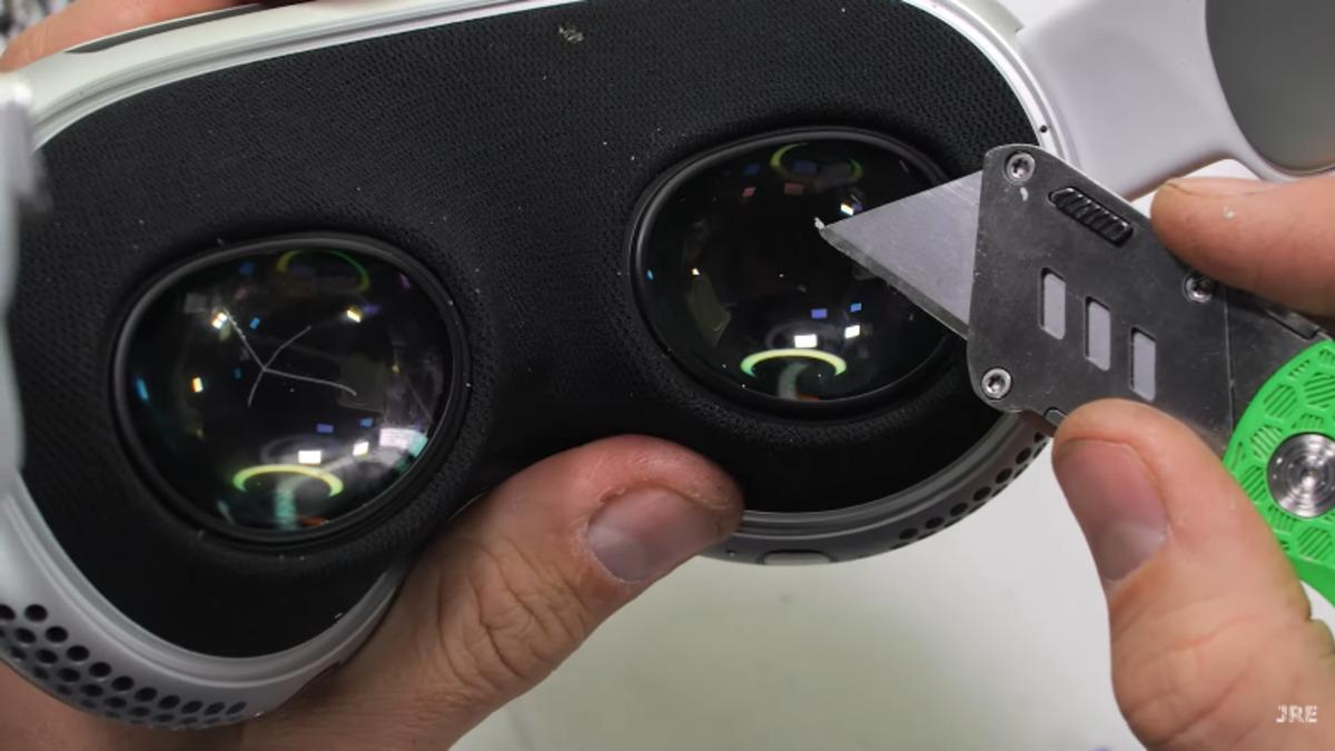 Apple Vision Pro, Parçalarına Ayrıldı: Ama Bu Kez Kibarca Değil [Video]