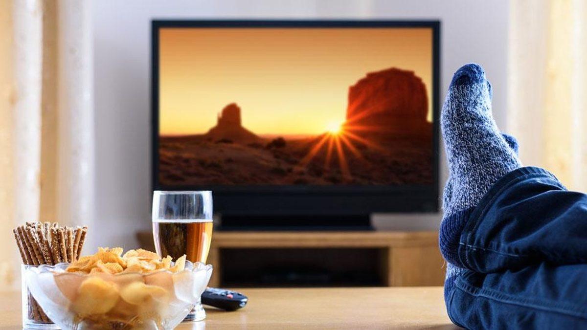 Salonunuza En Uygun Televizyon Boyutu Nasıl Seçilir? Gereksiz Yere Büyük Ekranlar Almayın!