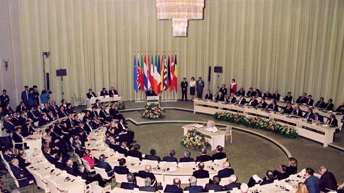 Almanya, İki Dünya Savaşı Yenilgisine Rağmen Nasıl Dünyanın En Büyük Ekonomik Güçlerinden Biri Hâline Geldi?