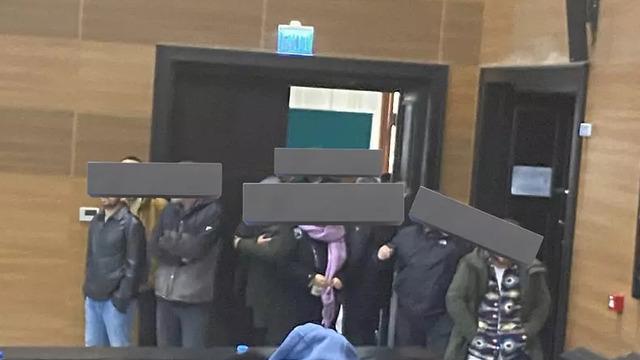 İstanbul Üniversitesinde Vatandaşların Ders Sırasında Amfilere Girmesi Gündem Oldu: İşte Gelen Tepkiler