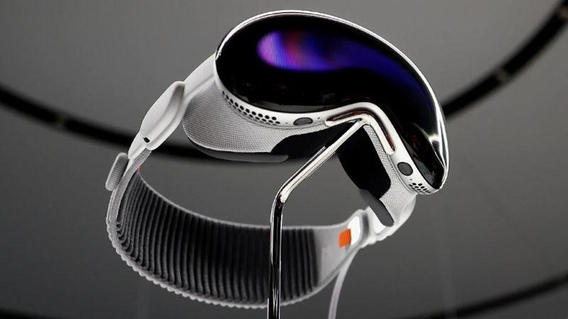 Apple Vision Pro "Heyecanı" Kısa Sürdü: Kullanıcılar İade İçin Apple’ın Kapısını Aşındırıyor!