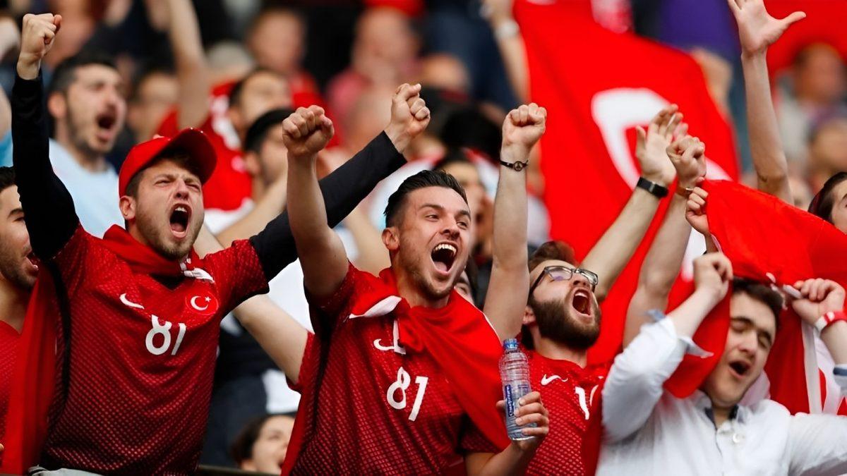 Futbol, Basketbol Gibi Maçlarda Tezahürat Etmek Serbestken Teniste Neden Çıt Sesi Bile Çıkarmak Yasak?
