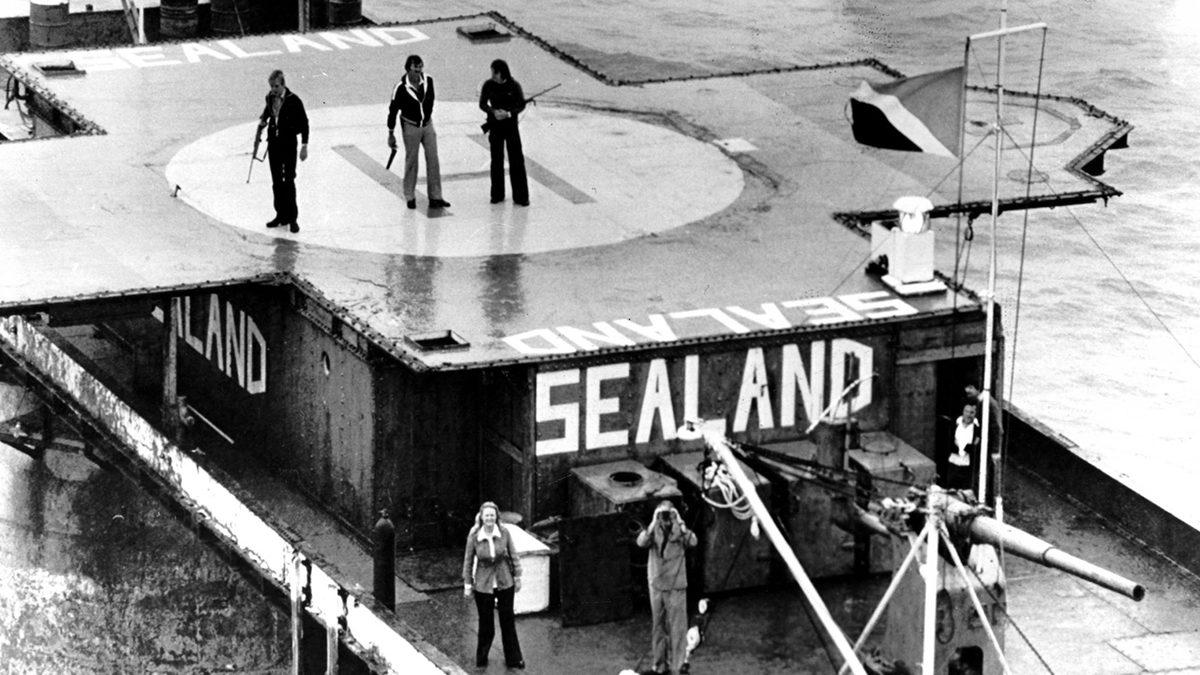 Okul Bahçesi Kadar Yüz Ölçümüne Rağmen Anayasası, Hatta Futbol Takımı Bile Olan Dünyanın En Küçük Ülkesiyle Tanışın: Sealand