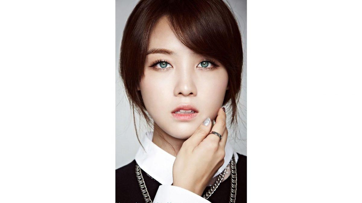 Asyalılarda Neredeyse Hiç Mavi Göze Rastlanmamasının 10.000 Yıl Önceye Dayanan Sebebi