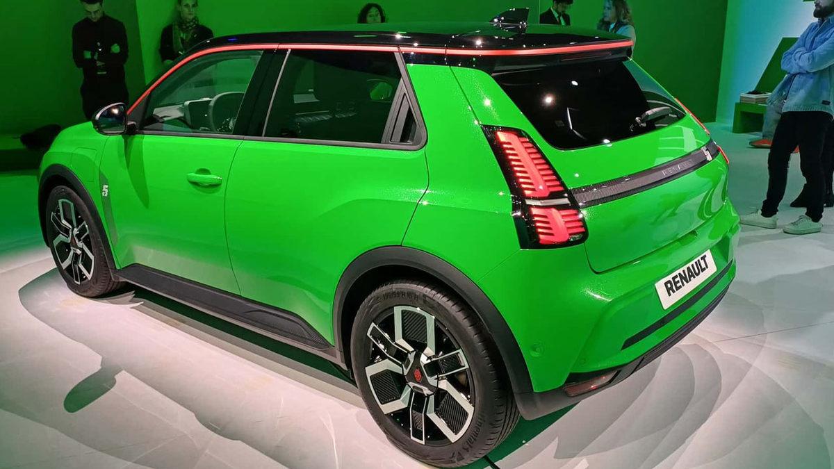 Retro Tasarımlı Elektrikli Otomobil Renault R5 E-Tech, Türkiye’de Satışa Sunuldu: işte Fiyatı