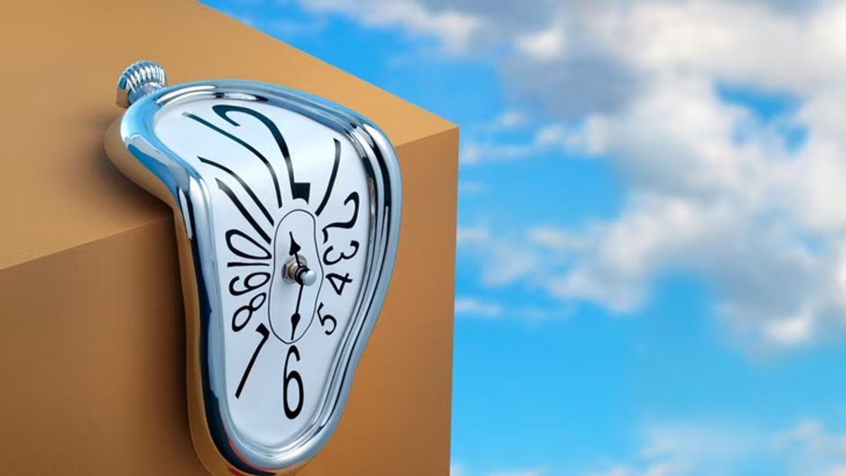 Devreleriniz Yanacak: Geçmiş ve Geleceğin Şimdiki Zaman Kadar “Gerçek” Olduğunu Savunan Blok Evren Teorisi