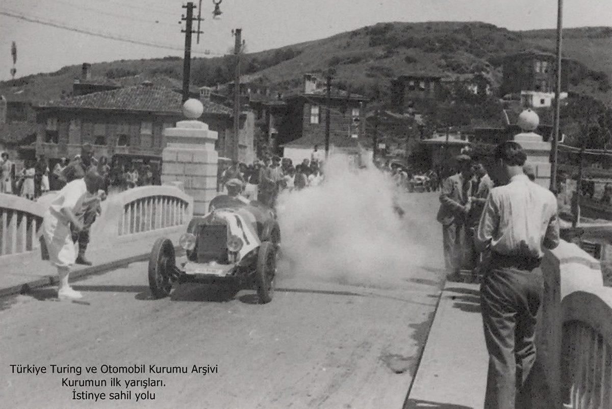 Türkiye Yine Bildiğimiz Gibi: Ülkemizin İlk Kadın Ralli Pilotu Sâmiye Hanım, Girdiği Yarışta Tüm Erkekleri Yenince Nasıl Mahkemelik Olmuştu?