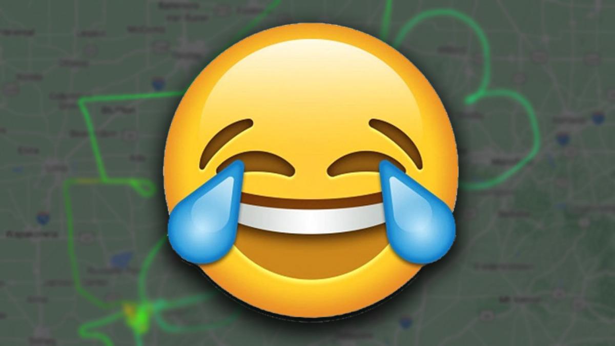 6 Saat Boyunca Kesintisiz Uçan Bir Pilot, Gökyüzüne Dev Bir Penis Çizip "Görüşürüz" Yazdı!