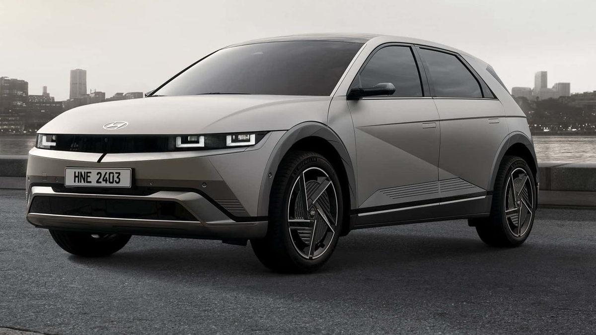 Yenilenen Hyundai IONIQ 5, Daha Büyük Batarya Seçeneği ile Tanıtıldı