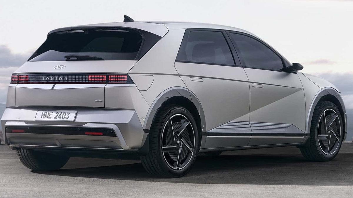 Yenilenen Hyundai IONIQ 5, Daha Büyük Batarya Seçeneği ile Tanıtıldı