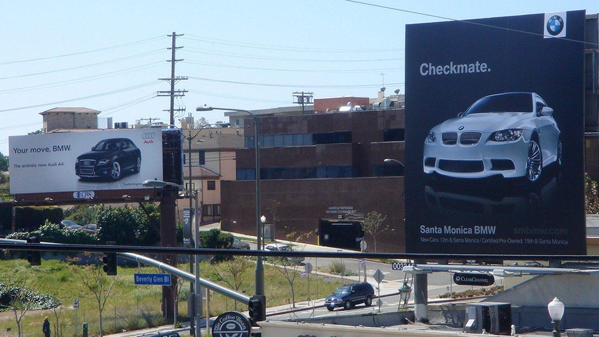 Bu Rekabetin Bir Galibi Yok: BMW ve Audi Arasında Yıllardır Devam Eden Aşırı Eğlenceli Reklam Atışması