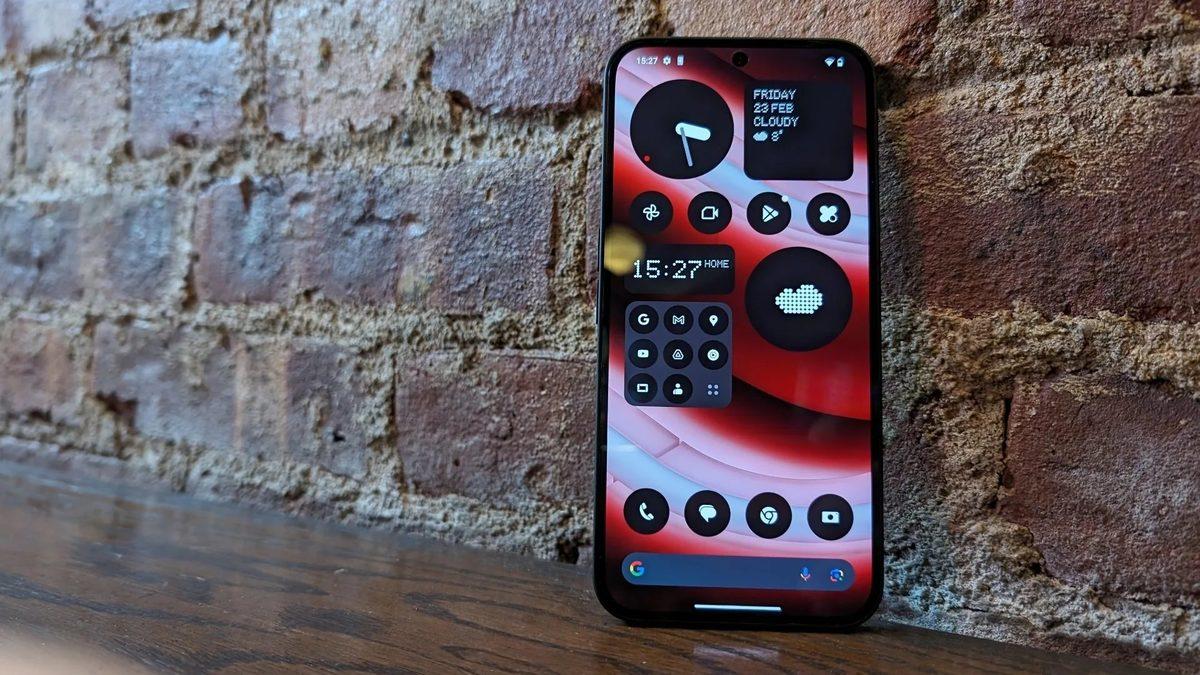 Sıra Dışı Tasarımıyla Dikkat Çeken Fiyat/Performans Telefonu Nothing Phone (2a)’nın Türkiye Fiyatı Belli Oldu!