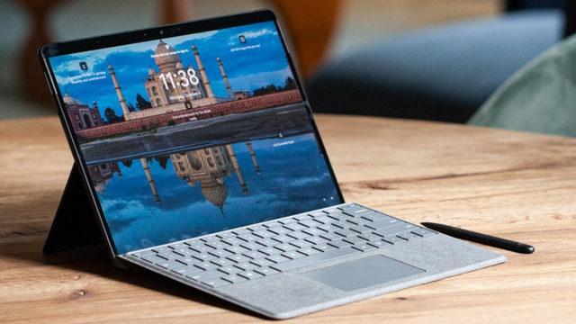 Microsoft, İlk Yapay Zekâ Bilgisayarlarını Bu Ay Tanıtabilir