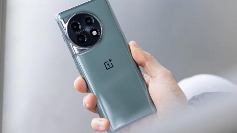 İlk Kez Bir Android Telefon, Dünyaca Ünlü YouTube Kanalının Batarya Testinde iPhone’u Geçti