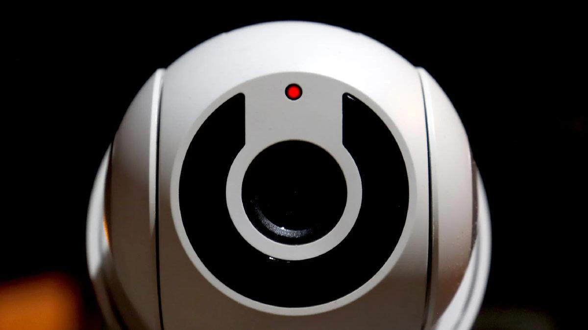 Airbnb, Evlerin İçine Kamera Yerleştirilmesini Tamamen Yasakladı