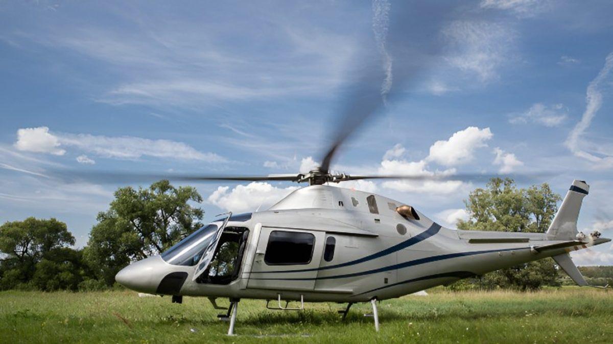 Helikopterler, Kanatları Havadakiyle Aynı Hızda Dönerken Nasıl Oluyor da Zeminde Sabit Bir Şekilde Durabiliyor?