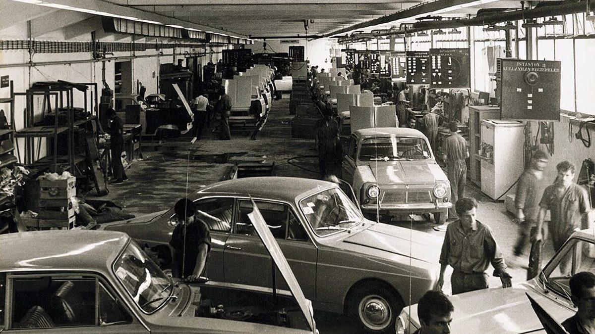 Koç Holding, Türkiye’nin Seri Üretime Geçen İlk Yerli Otomobili Anadol’un Üretimini Neden Durdurmuştu?