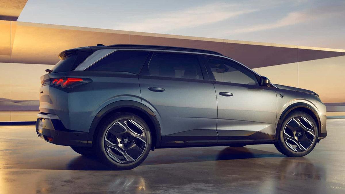 Tasarımıyla Rüyalarınızı Süsleyecek Peugeot E-5008 Tanıtıldı