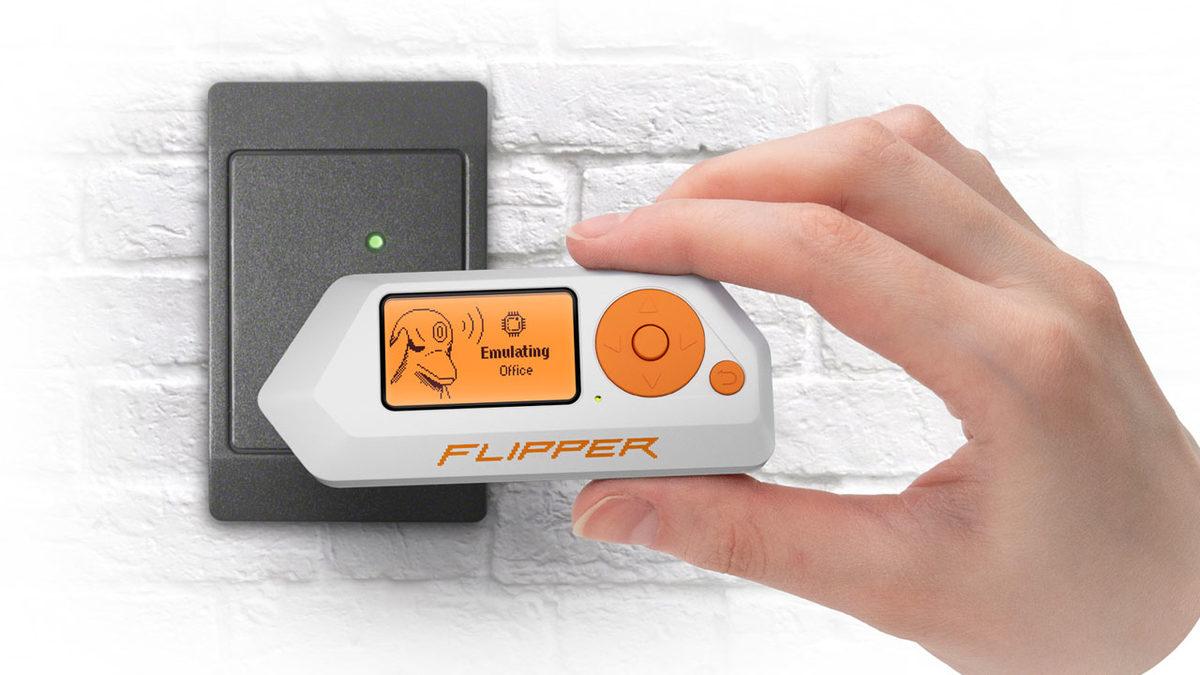 Otomobil Hırsızlıklarının Artmasının Nedeni Olarak Gösterilen Flipper Zero’dan Açıklama: Günah Keçisi İlan Edildik