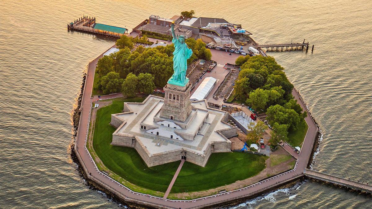 Özgürlük Heykeli’nin İçi Boş Sanıyorsanız Feci Şekilde Yanılıyorsunuz! Peki Ama İçinde Ne Var?