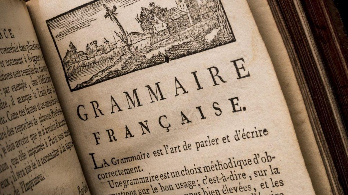 Türkiye’deki Aile Cüzdanlarının Üzerinde Neden Sadece Fransızca Çevirisi Var?