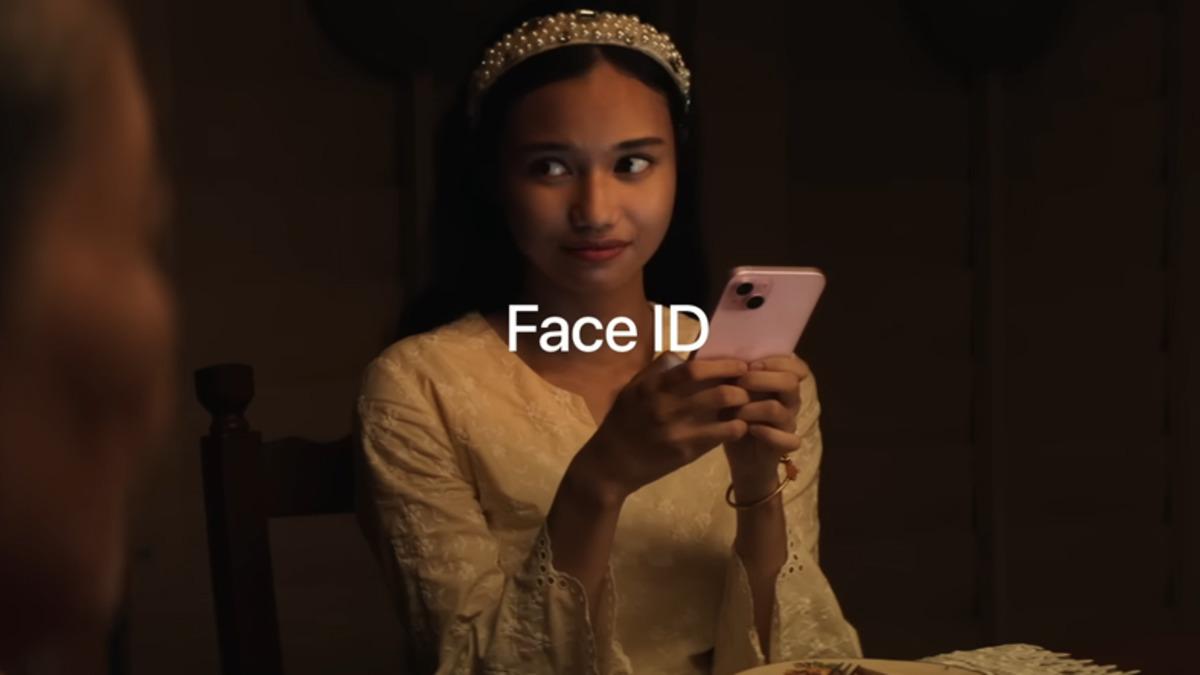 Apple, iPhone 15 İçin 7 Yıllık Özelliği Övdüğü Reklam Filmi Yayınladı [Video]