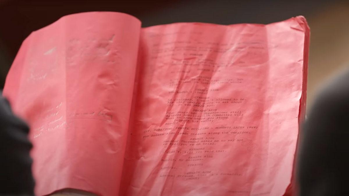 Christopher Nolan’ın İlginç Takıntıları: Senaryoların Her Zaman Kırmızı Bir Kâğıda Basılmasını İstiyor