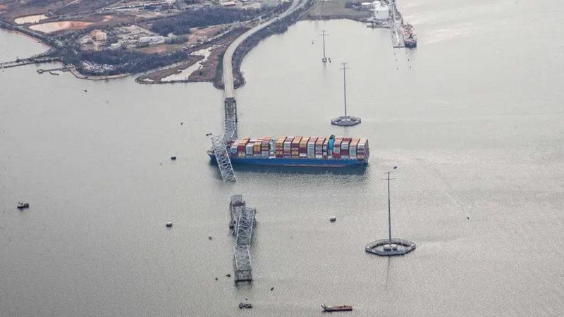 ABD’de Koca Köprüyü Çökerten Geminin, Daha Önce de Kazaya Karıştığı Ortaya Çıktı [Video]