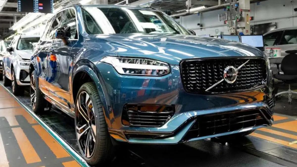 Volvo, Dizel Motora Veda Etti! Son Otomobil Üretildi ve Müzeye Kaldırıldı...