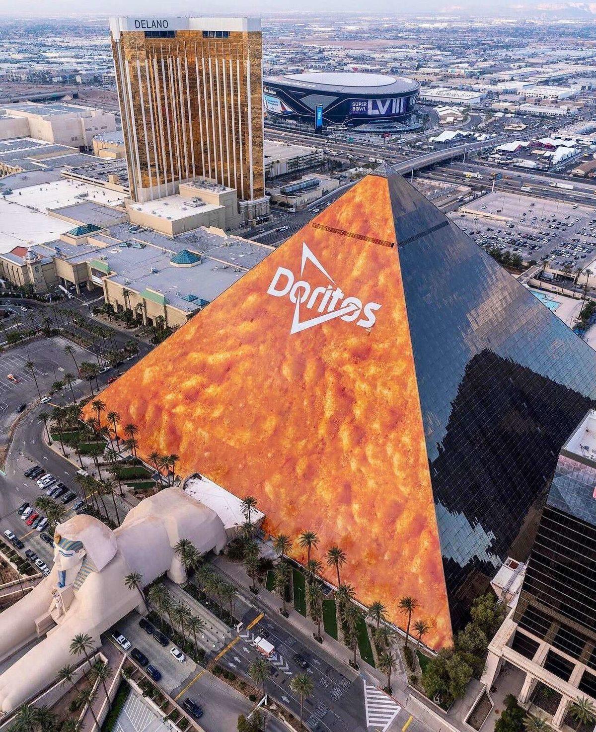 Fikrin Sahibini Tebrik Etmek İsteyeceksiniz: Türkiye ve Dünya Sokaklarında Dikkat Çekmeyi Başarmış Birbirinden Yaratıcı Reklamlar