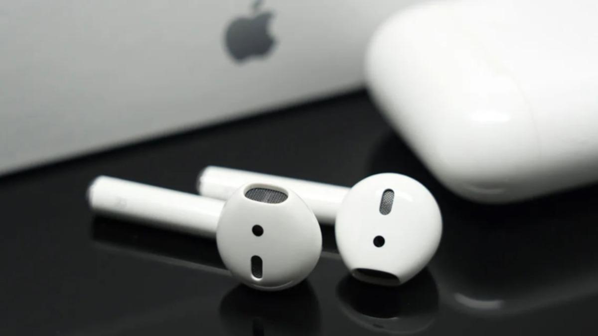 Apple’dan Bu Yıl Uygun Fiyatlı Kulaklık Gelebilir: AirPods Lite