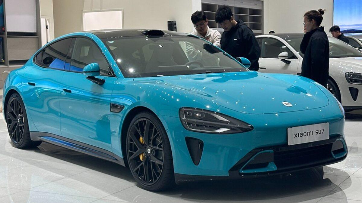 Xiaomi’nin Elektrikli Aracı SU7, Başarısıyla Firmanın Planlarını Alt Üst Etti
