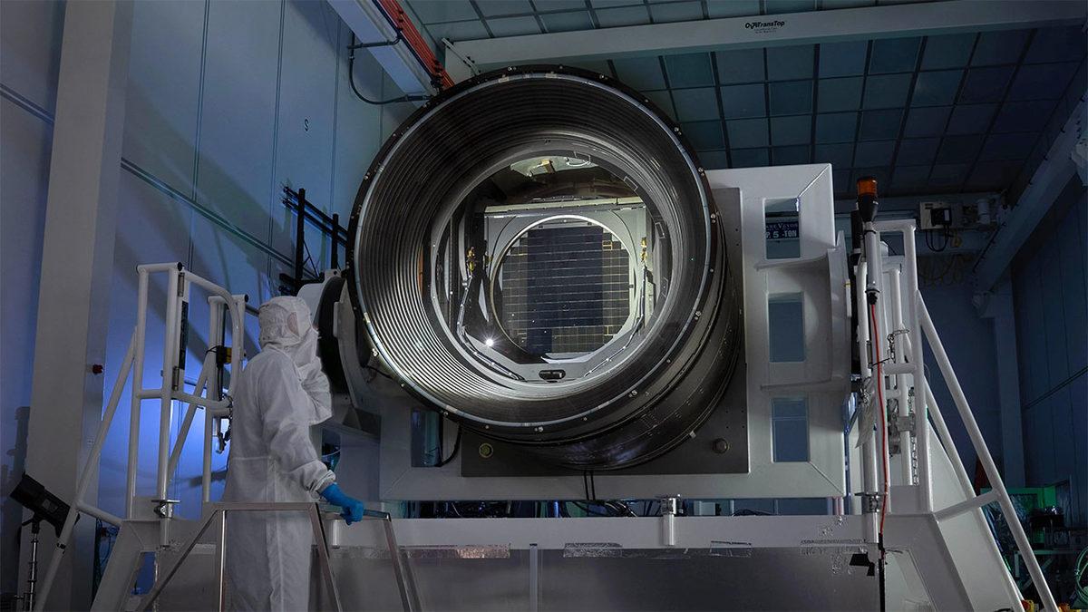 Bilim İnsanları, Dünyanın En Büyük Dijital Kamerasını İnşa Etti: 3,2 Gigapiksel Çözünürlüğü Var