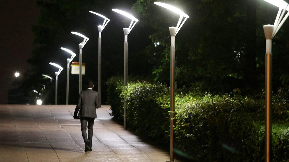 Sokak Lambaları Genellikle Neden Sarı? Tek Sebebi Tasarruf Değil!