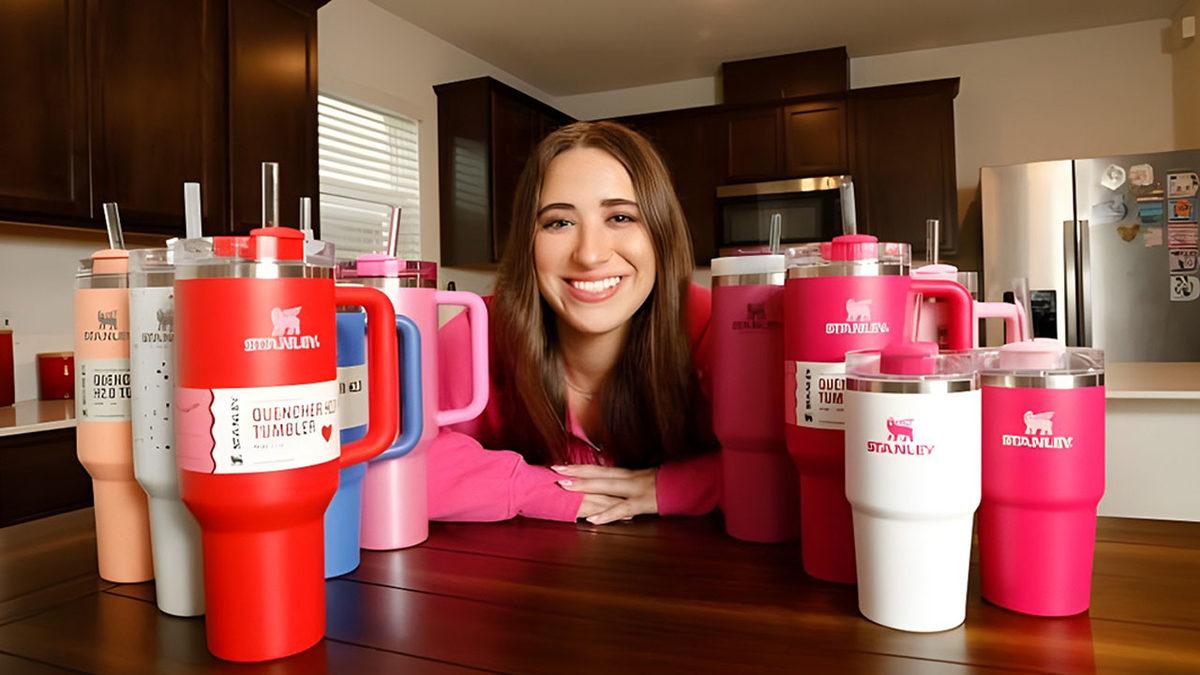 Stanley Termoslar Nasıl Oldu da Z Kuşağını Bu Kadar Etkisi Altına Aldı? Altında Fark Etmediğimiz Bir Strateji Saklı!