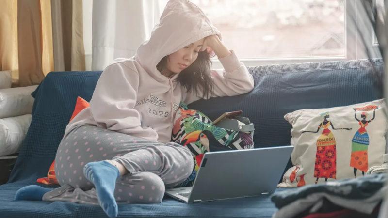 Çin’de Çalışma Şartlarını Beğenmeyen Z Kuşağı Çalışanlardan Protesto: İşe Garip Kıyafetlerle Gidiyorlar