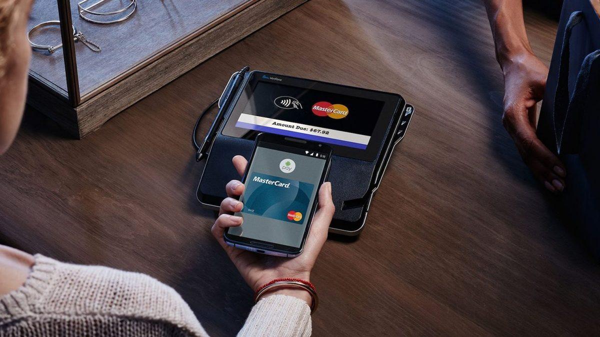 Biz Bankalara Bankalar Onlara Çalışıyor: Neden Visa ya da Mastercard Olmadan Kredi Kartı Çıkartılamıyor?