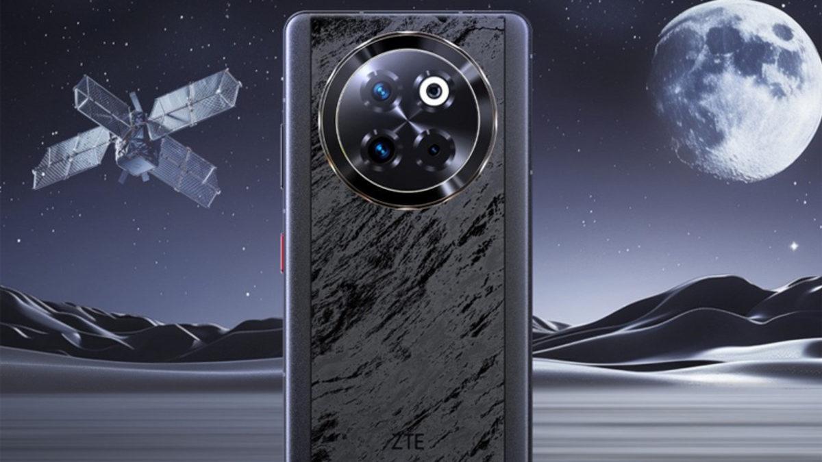 Dünyanın İlk Çift Uydu Bağlantılı Telefonu 