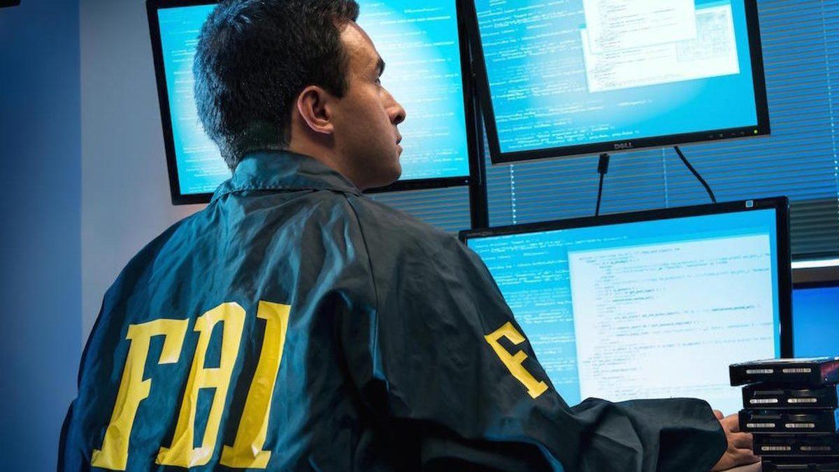 CIA’i Hackleyen 13 Yaşındaki Çocuğun Hikâyesini Öğrenince “Çok da Zor Değilmiş…” Diyebilirsiniz